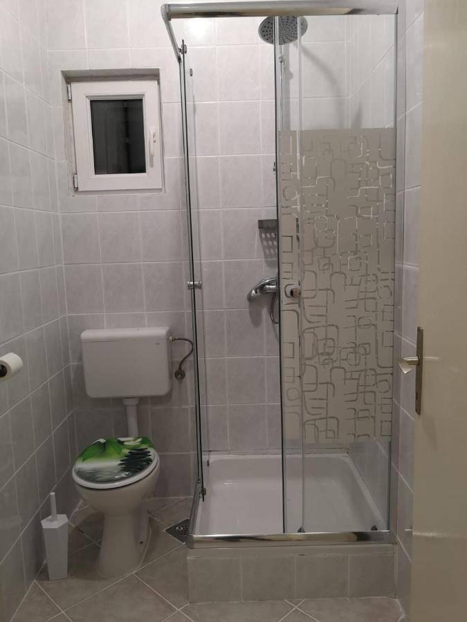 Apartmani Ljuba Rogoznica  Esterno foto